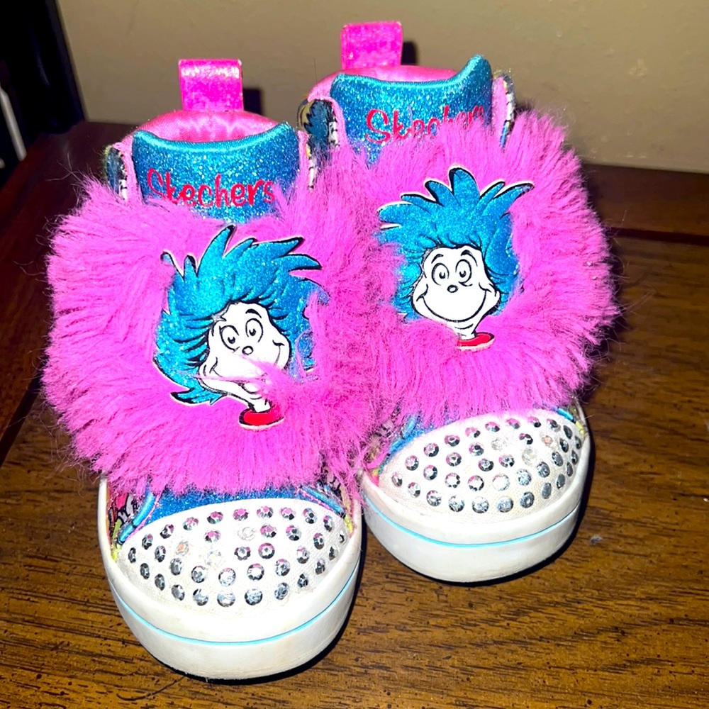 ❤️Skechers Dr Seuss Lite up High tops